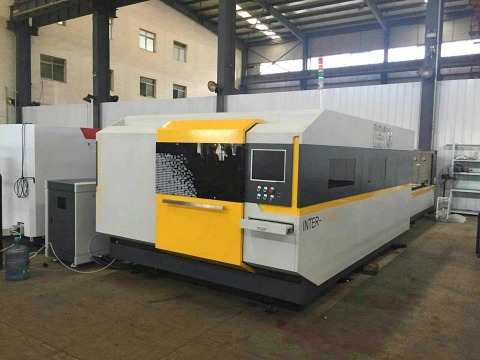 บริการติดตั้งเครื่อง FiberLaser CloseType